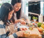 休日に子どもと一緒に楽しむ節約レシピ